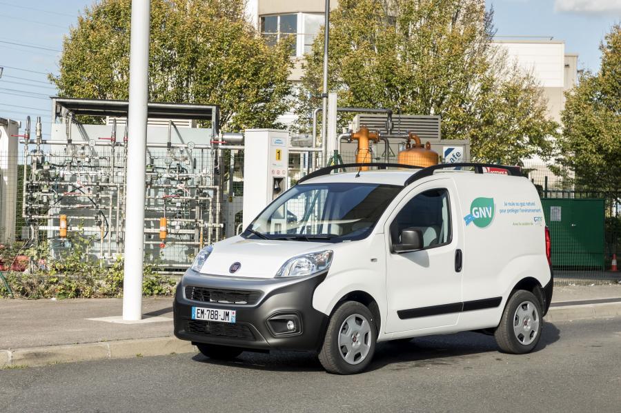  Fiat Fiorino Natural Power (225) 2016 года  (фото 1 из 26)